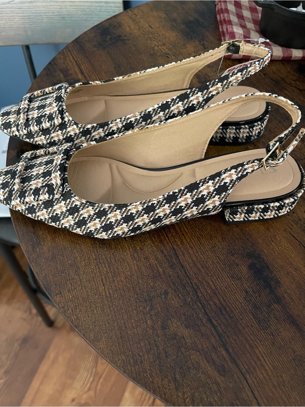 CL By Laundry Womens Pointed Slingback Flats in Black, Tan, Cream Tweed - Picture 2 of 5
